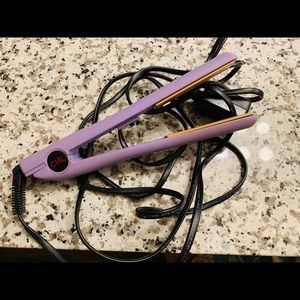 Chi flat iron. Lavender. Smart heat control.